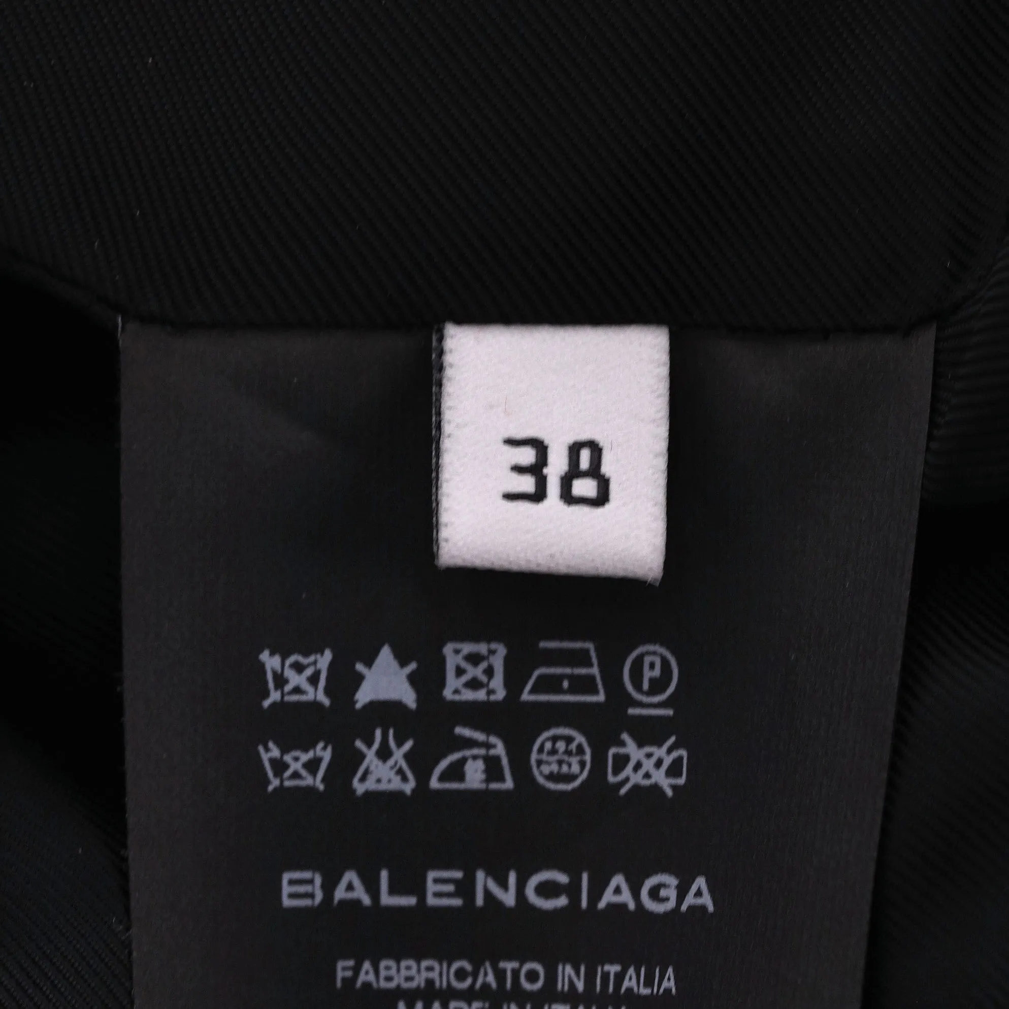 Balenciaga Wool & Silk Blend Astrakhan-Jacquard Jacket. Size 38IT