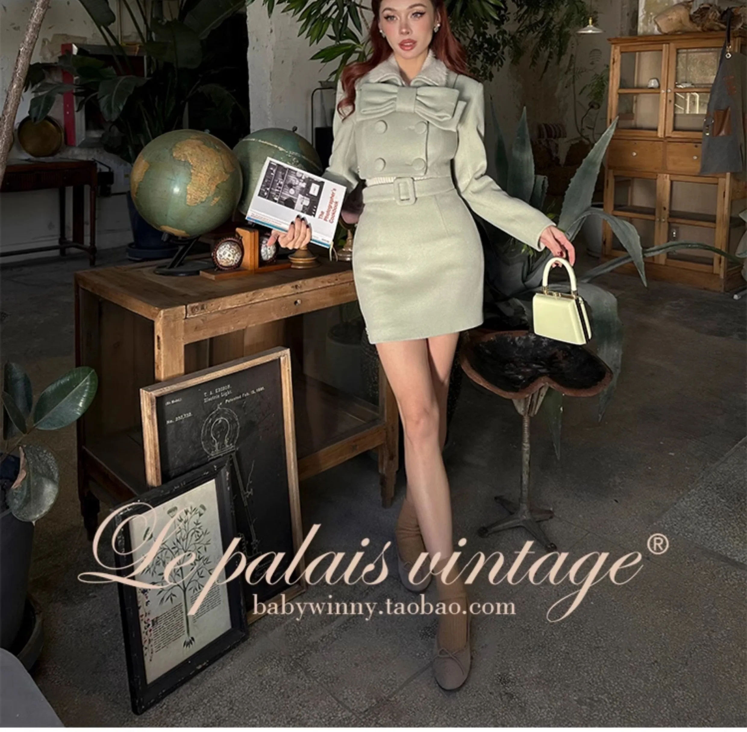 Le Palais Vintage Elegant cropped jacket high-waisted mini skirt -Merritt